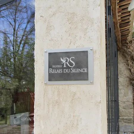 Ecolodge Du Bien Etre En Luberon * 포르칼퀴에르