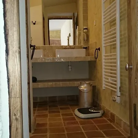 Ecolodge Du Bien Etre En Luberon